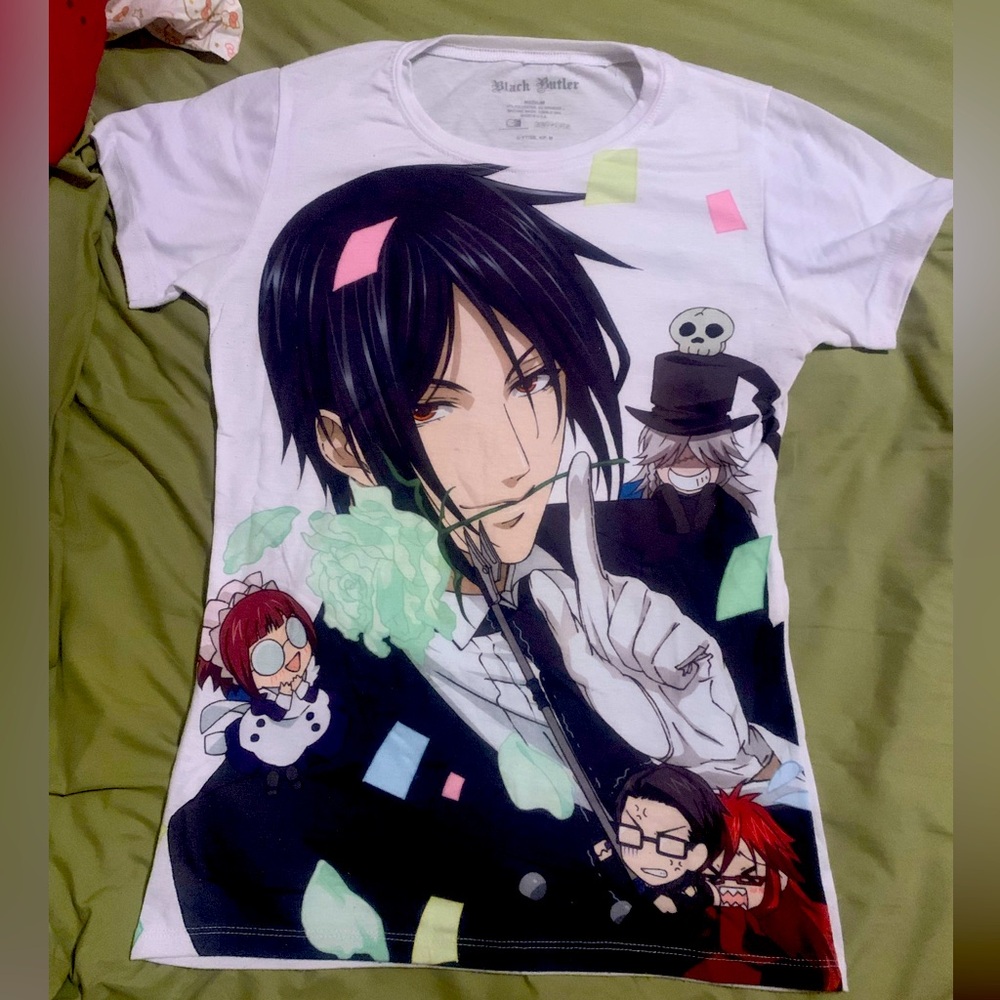 Black Butler graphic print medium women’s t shirt
